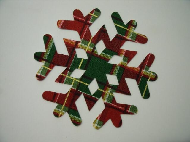 Snowflake Design #1 Laser Cut Appliques (Size: with FUSIBLE - 5", Color: Red & Green Plaid)
